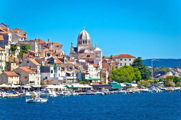 Vista del mar de Sibenik